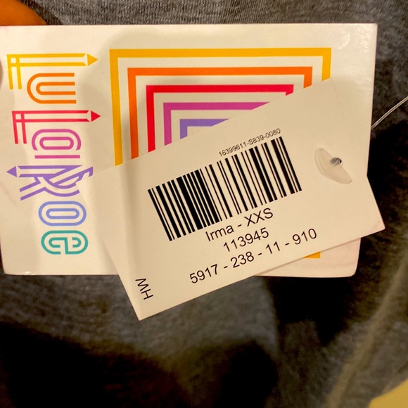 Unisex Lularoe Irma Halloween Shirt Gray Black w/ Vampire Fang Print sz XXS NWT - Picture 4 of 5